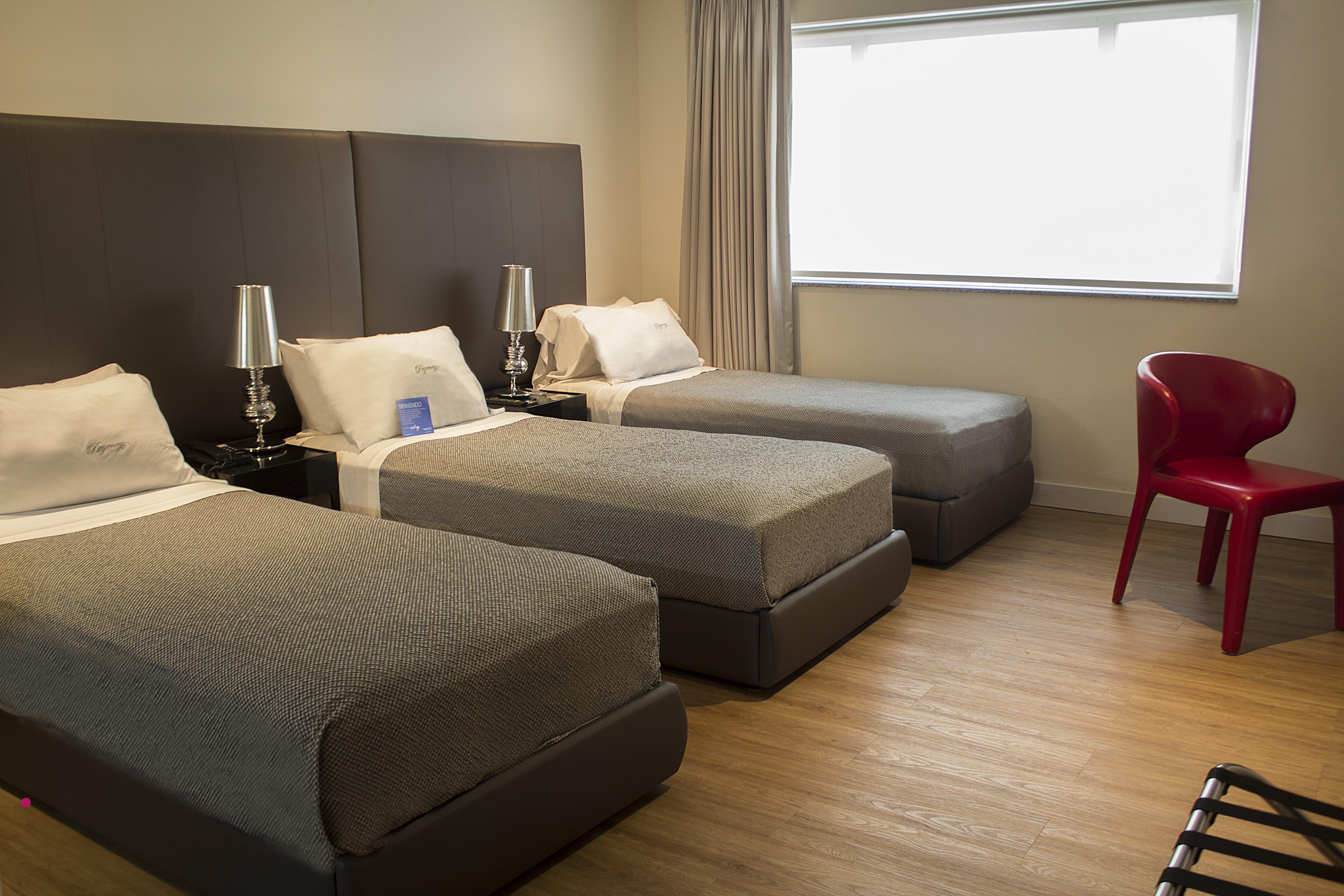 Regency Way Montevideo Hotel מראה חיצוני תמונה